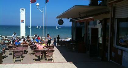 Cosy cottage in Luc sur mer with private terrace