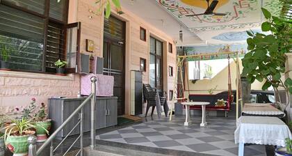 SOHANAs Homestays- 2 BHK Apartment with Terrace near Jaipur International Airport