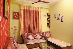 Superior Apartment, 2 Bedrooms, City View | Living area | 32-inch Smart TV with digital channels, TV, Netflix - SOHANA's Homestays, 2 BHK Apartment near Jaipur International Airport (Jaipur)