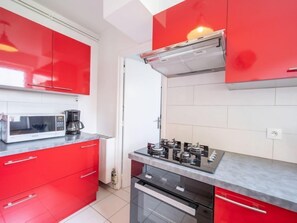 Fridge, microwave, oven, toaster - Les Dunes by Interhome (Quiberon)