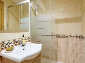 Hair dryer, towels