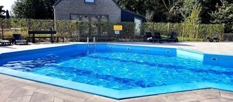 Villa 6, 5km from the beach, swimming pool, playground.