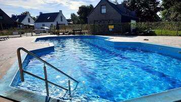 AuĂenpool, beheizter Pool