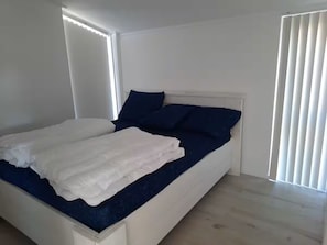 3 habitaciones, escritorio, cuna de viaje y wifi gratis