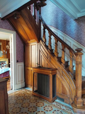 Interior - Village property in the Perche region with basic shops and SNCF train station. (Sablons sur huisne)