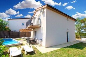Outdoor dining - House 2183/55997 (Istria - Medulin), 4000m from the beach (Medulin)