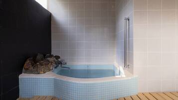 Traditional Villa | Bathroom | Separate tub and shower, designer toiletries, hair dryer, bidet