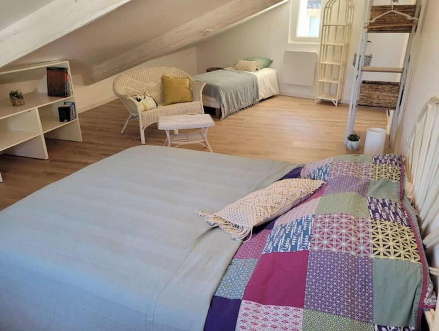 2 chambres, fer et planche à repasser, Wi-Fi gratuit, draps fournis