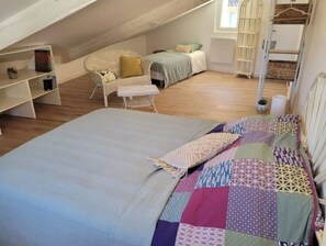 2 slaapkamers, een strijkplank/strijkijzer, gratis wifi, beddengoed