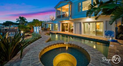Chic 8BR with Heated Pool & Waterview