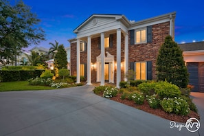 Front of property - Chic 8BR with Heated Pool & Waterview (Largo)