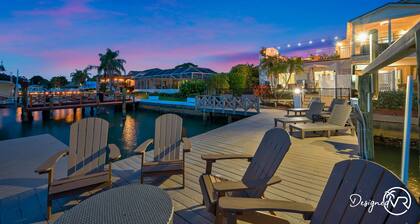 Chic 8BR with Heated Pool & Waterview