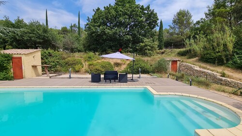 Vue unique sur camp de César & Vignobles - 2 Mazets sur colline -