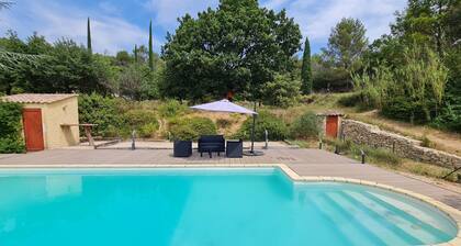 Vue unique sur camp de César & Vignobles - 2 Mazets sur colline -