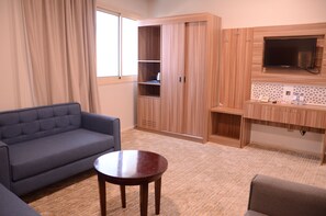 42–tuumainen LED-televisio, jossa satelliittikanavat