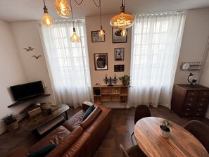 TV