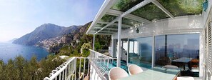 Villa, fumatori | Una scrivania, ferro/asse da stiro, Wi-Fi