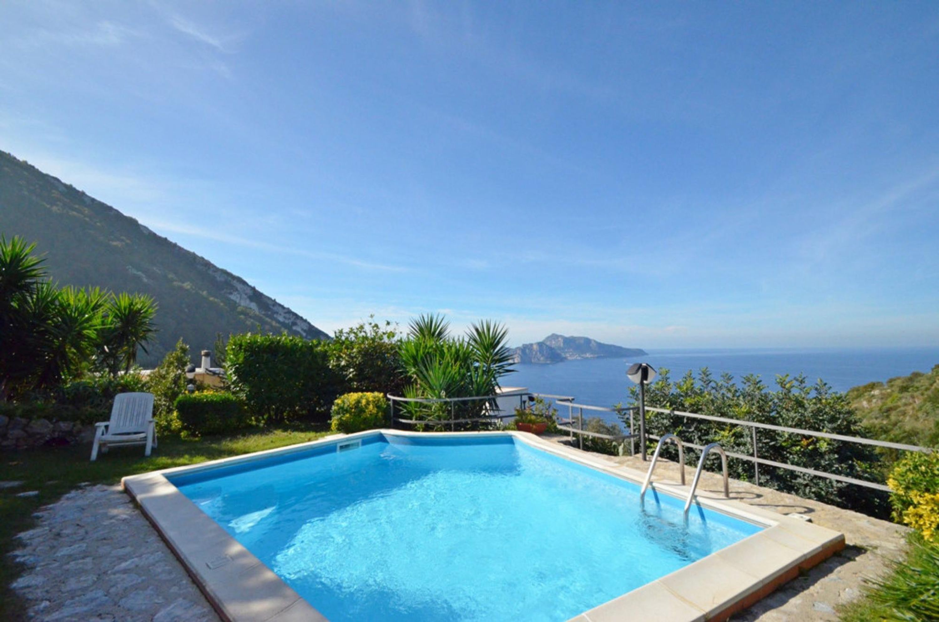 Villa, røyk | 8 soverom og wi-fi