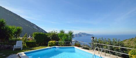 Villa, røyk | 8 soverom og wi-fi