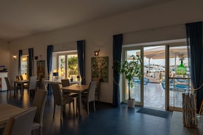 Esmorzar diari de cuina local (10 EUR per persona)