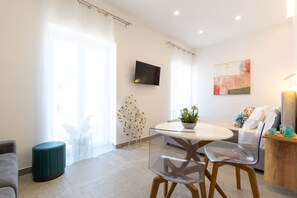 Superior Room | Premium bedding, soundproofing, free WiFi, bed sheets - Baia Flegrea Meublè (Bacoli)