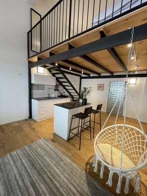 Gallery kamer | Woonruimte | Flatscreentelevisie