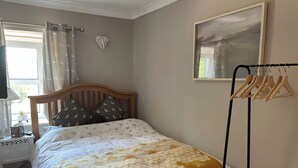 2 bedrooms, iron/ironing board, WiFi (free), bed sheets - Cosy and Quiet Countryside Cottage (Carnforth)