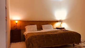 1 bedroom, iron/ironing board, travel cot, free WiFi