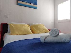 3 chambres, bureau, fer et planche à repasser, Wi-Fi gratuit