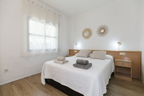 1 bedroom, iron/ironing board, free WiFi, bed sheets - UHC MONTECARLO APARTMENT (Salou)