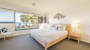 3 bedrooms, iron/ironing board, free WiFi