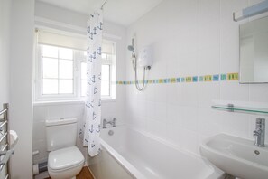 Cottage | Bathroom | Shower - West Lulworth Apartment (Wareham)