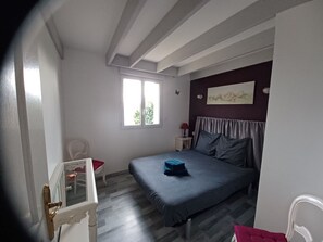 Cottage Classic, bagno privato, vista cortile | 1 camera