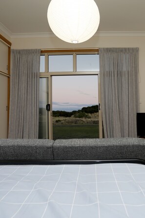 3 bedrooms, desk, iron/ironing board, travel cot