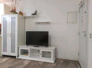 Interior - COMFORTABLE Apartment for 6 2 min from the BEACH (Torremolinos)