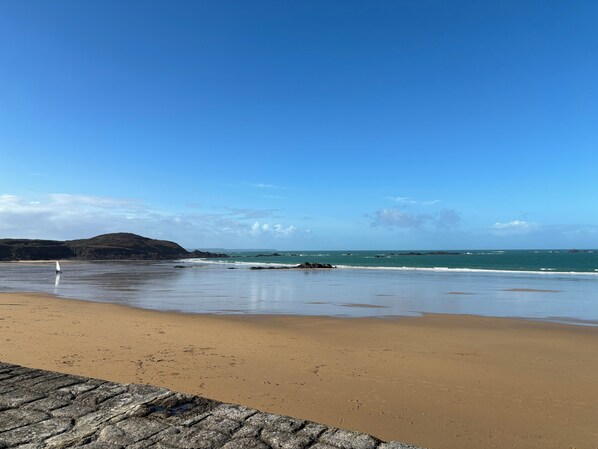 In Strandnähe, Liegestühle