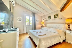 Family Villa, Multiple Bedrooms, 2 Bathrooms (Villa Alice) | 3 bedrooms, iron/ironing board, free WiFi, bed sheets - Villa Alice (Menaggio)