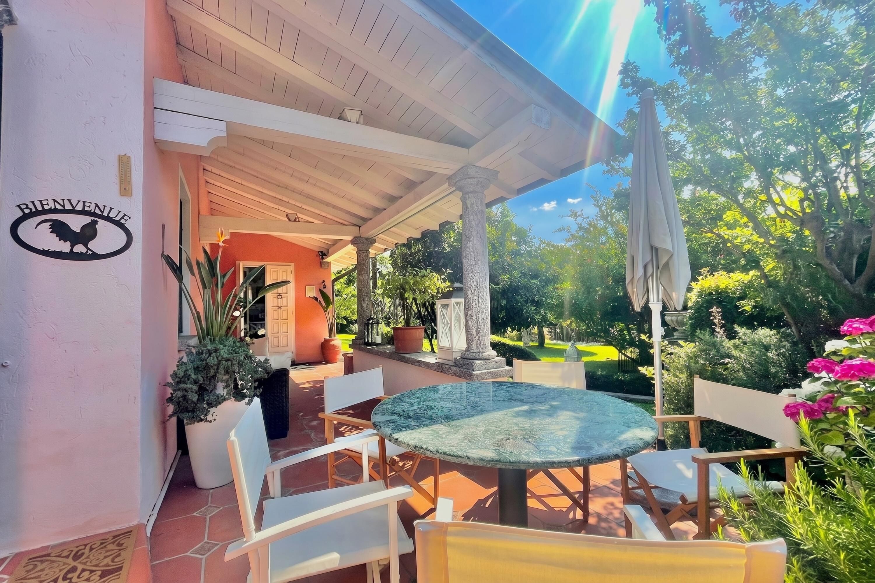 Khu ẩm thực ngoài trời