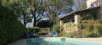 Spacious Provencal villa in absolute calm.