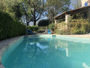 Outdoor pool - Spacious Provencal villa in absolute calm. (Roquefort-les-Pins)