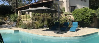 Spacious Provencal villa in absolute calm.