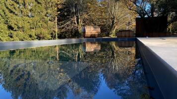 Piscine couverte, piscine extérieure (ouverte en saison)