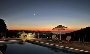 Villa | Piscina | Una piscina cubierta