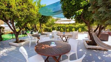 Villa, fumatori | 7 camere, ferro/asse da stiro