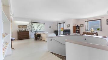 Villa, fumatori | 7 camere, ferro/asse da stiro