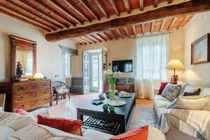 Villa, fumatori | 5 camere