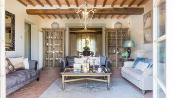 Villa | Interior