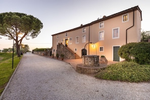 House | 6 bedrooms