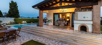 The Luxury Beach Villa