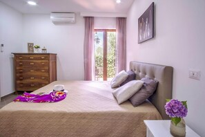 Villa, Smoking | 4 bedrooms, WiFi